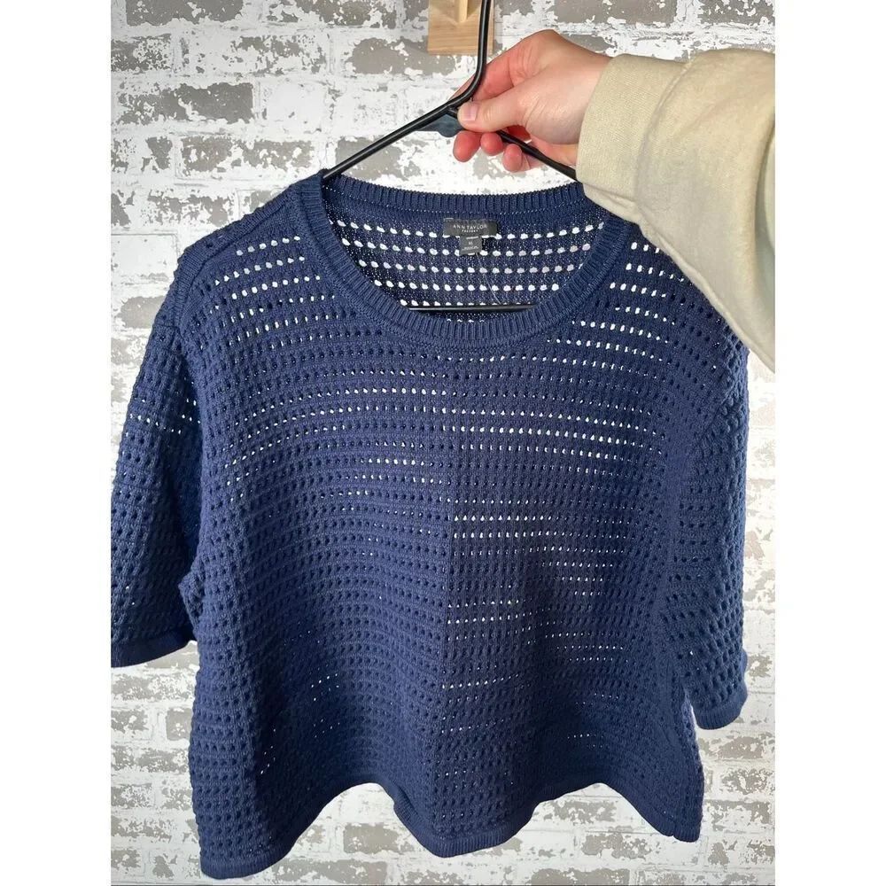 Ann Taylor | women knitted navy blue short sleeve crewneck sweater